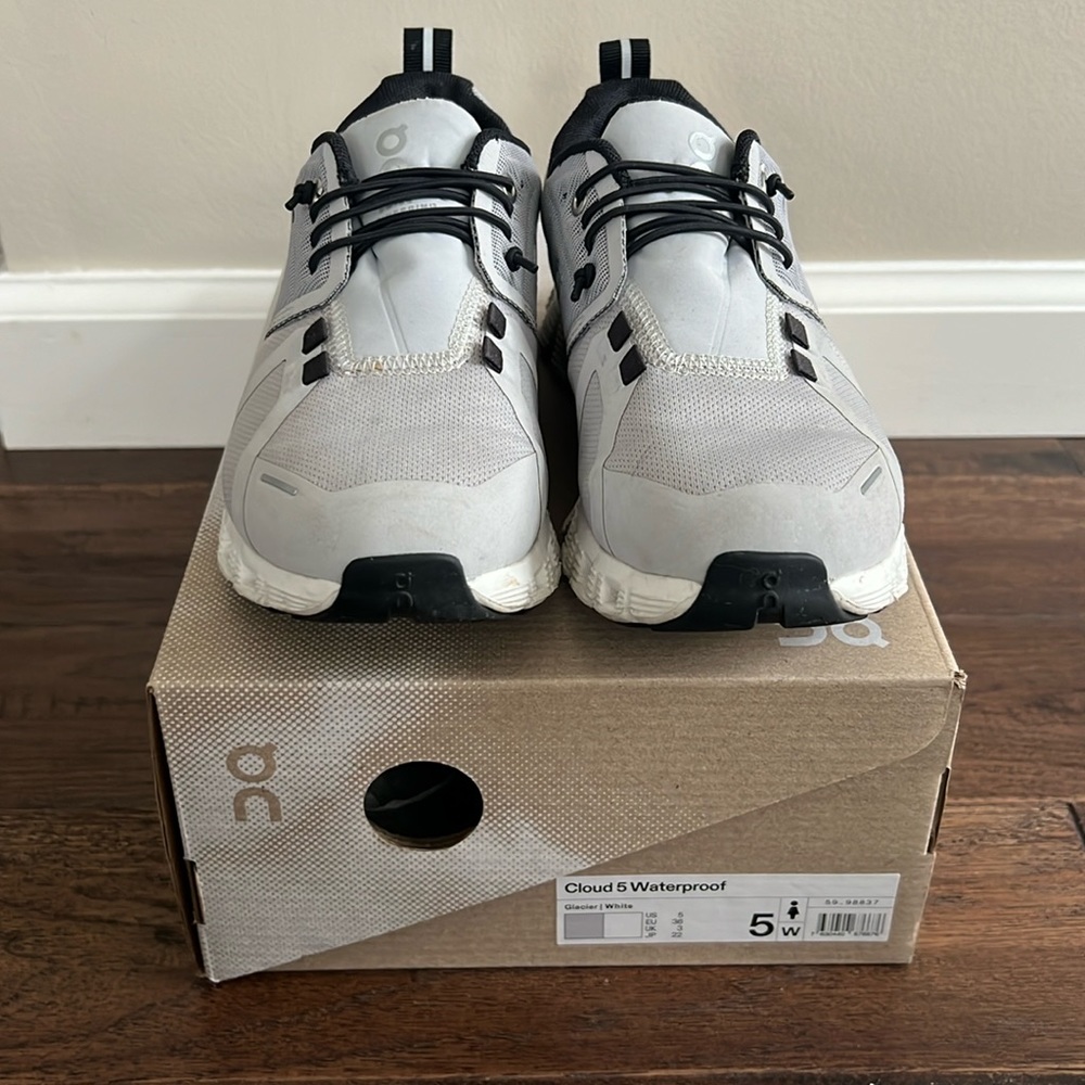 On Running Cloud 5 Waterproof Size 5